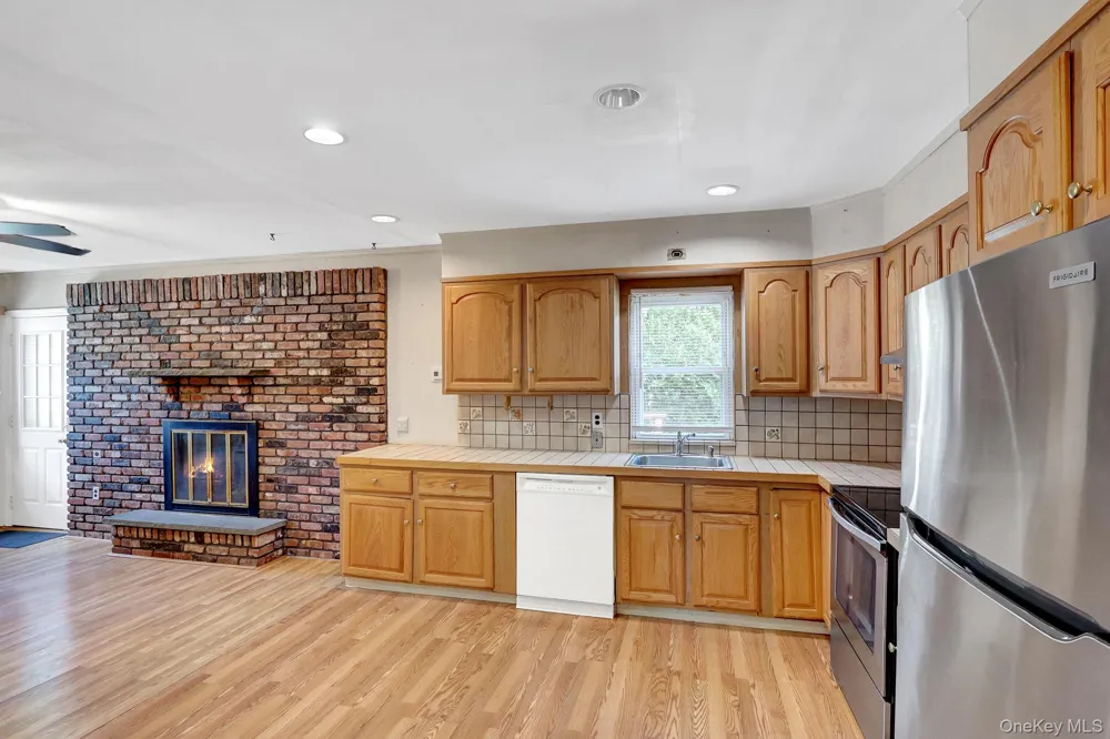 19 Essex Road Bethpage, NY 11714
