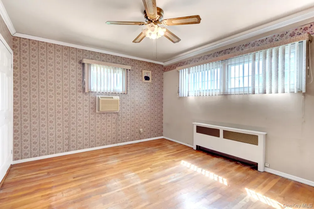 19 Essex Road Bethpage, NY 11714