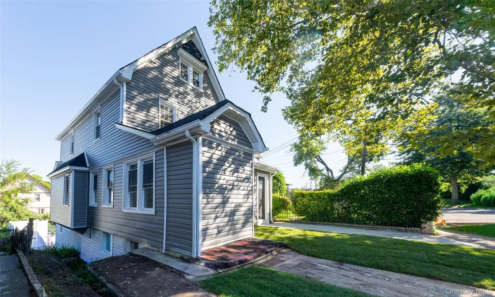 191-29 109th Road Saint Albans, NY 11412
