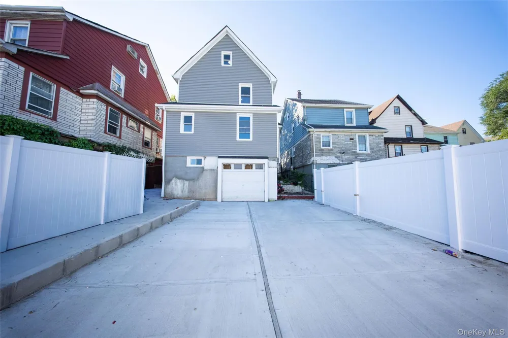 191-29 109th Road Saint Albans, NY 11412