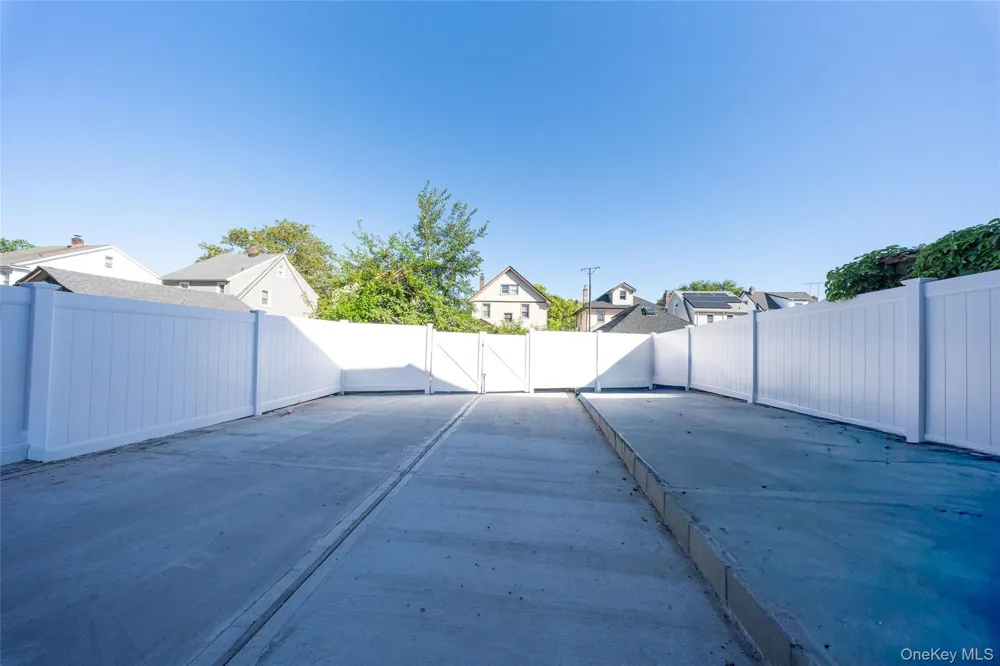 191-29 109th Road Saint Albans, NY 11412