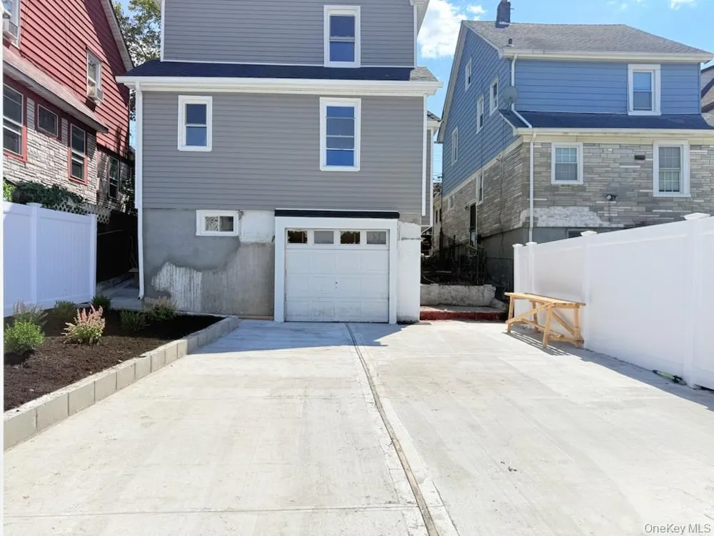 191-29 109th Road Saint Albans, NY 11412