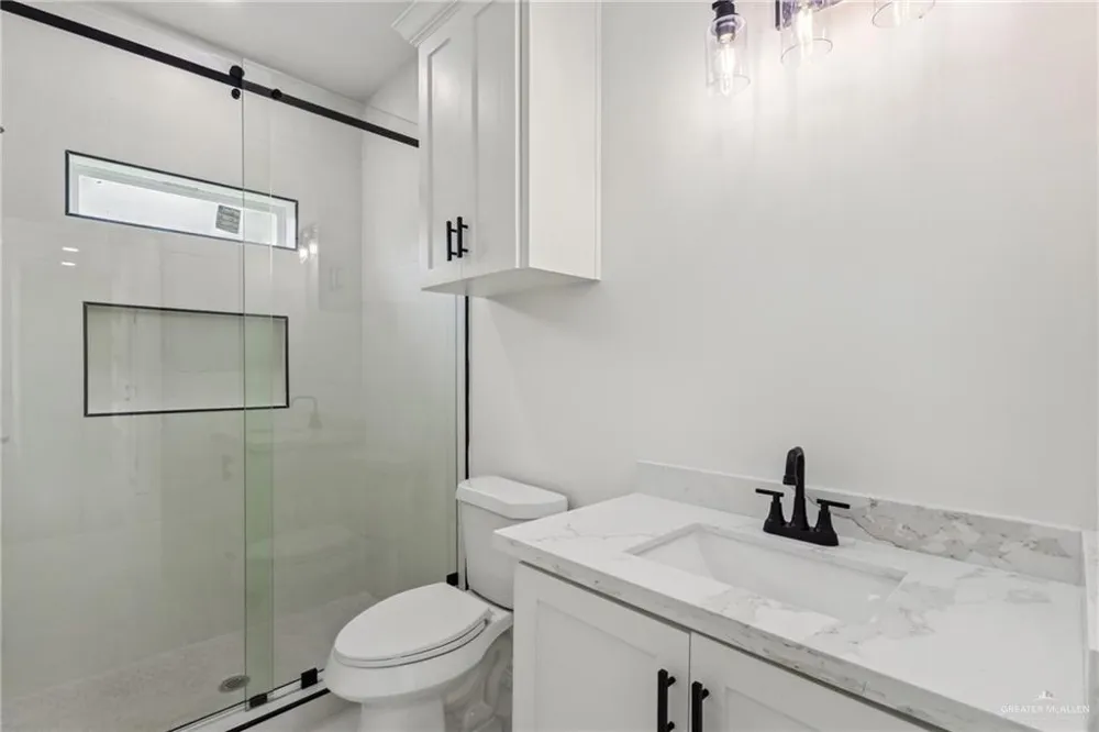 8043 48th Lane McAllen, TX 78504