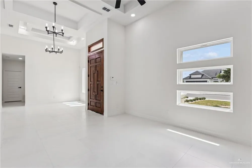 8043 48th Lane McAllen, TX 78504