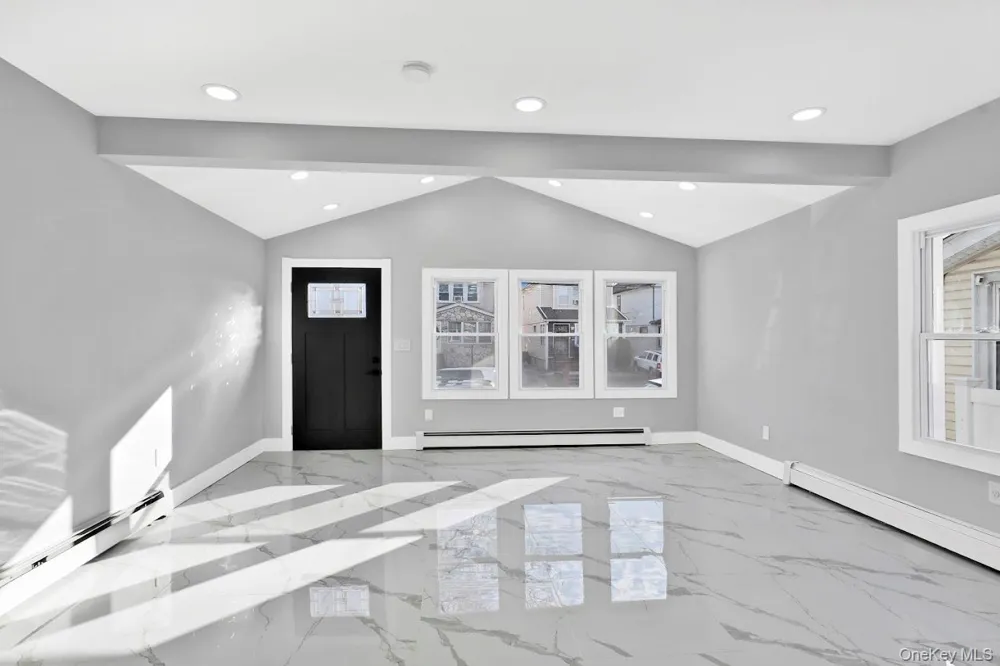 109-20 221st Street Queens Village, NY 11429