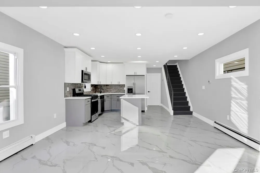 109-20 221st Street Queens Village, NY 11429