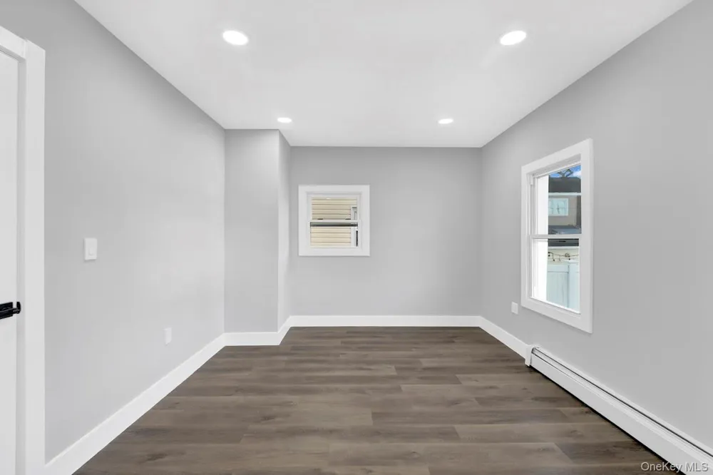 109-20 221st Street Queens Village, NY 11429
