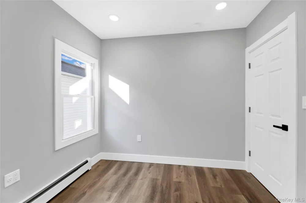 109-20 221st Street Queens Village, NY 11429