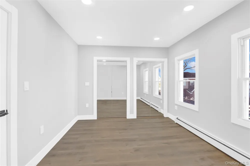 109-20 221st Street Queens Village, NY 11429