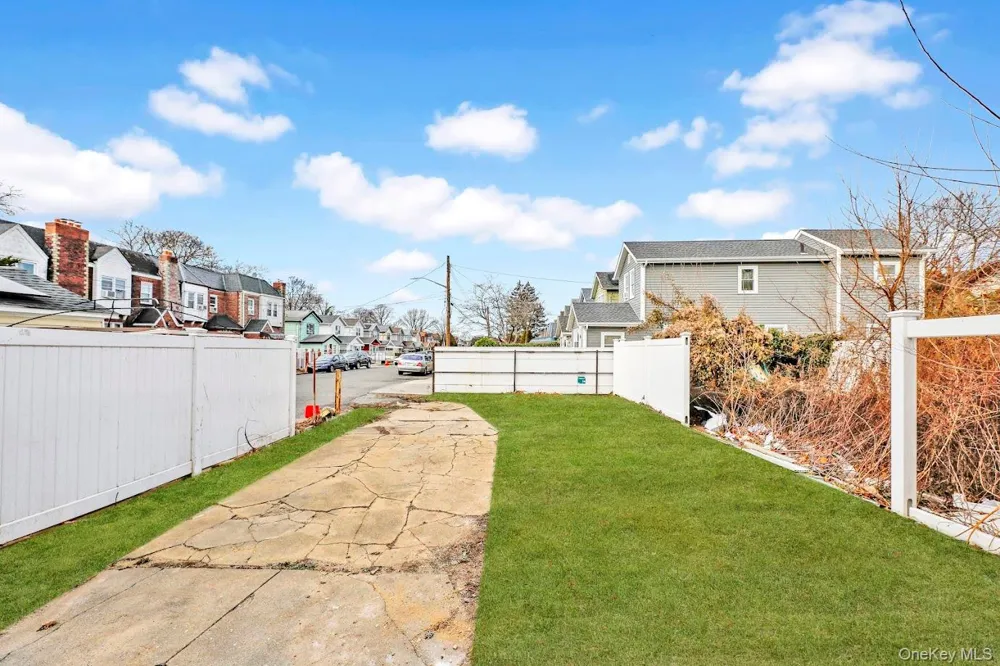 109-20 221st Street Queens Village, NY 11429