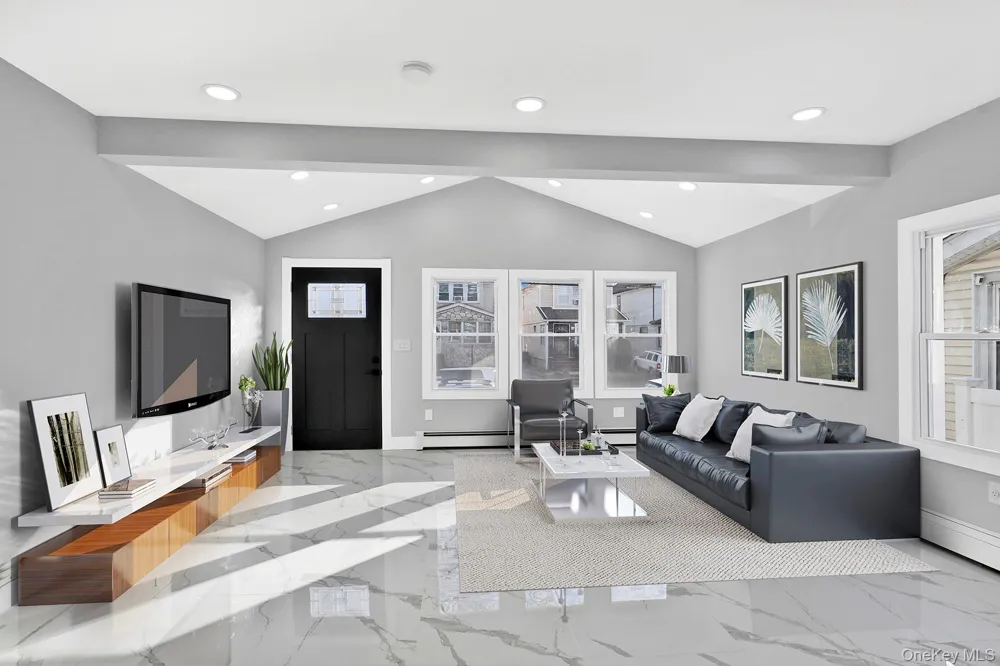 109-20 221st Street Queens Village, NY 11429