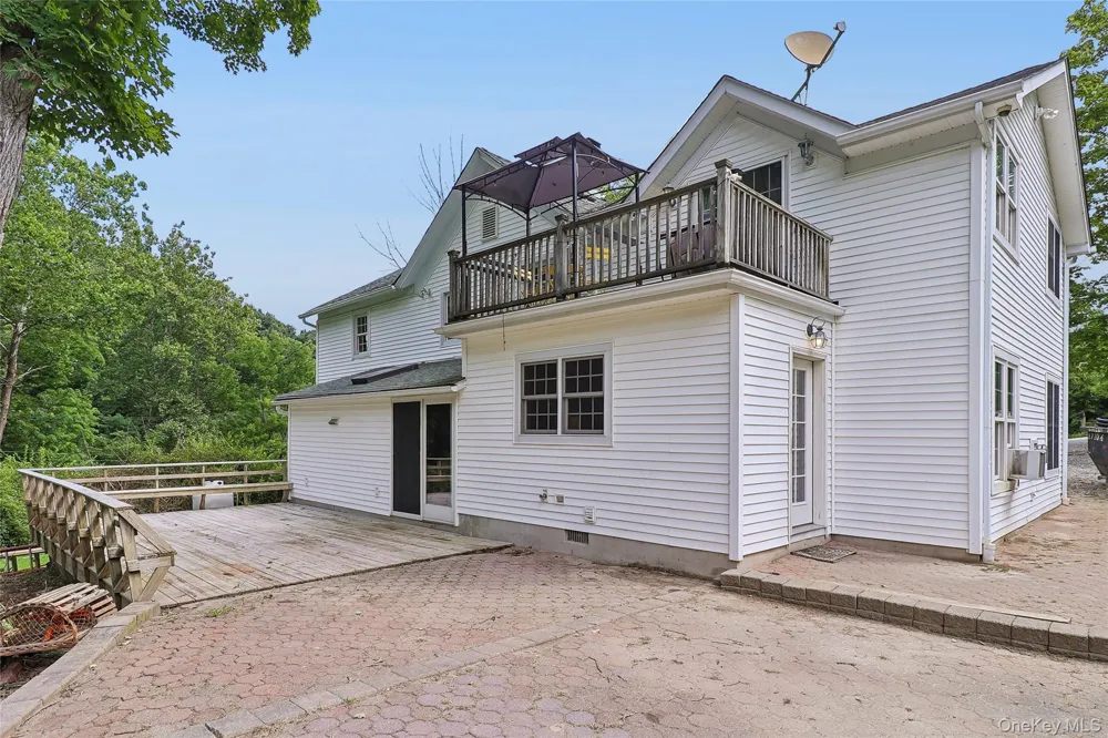 307 McManus Road Patterson, NY 12563