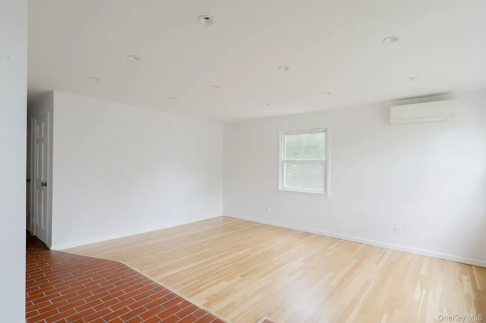 59 Wood Street #1st Floor Lynbrook, NY 11563