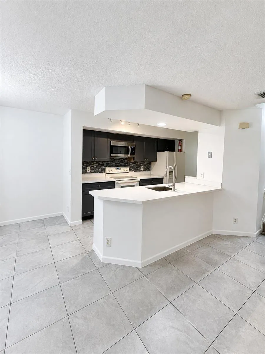 5331 SAPPHIRE Valley #5331 Boca Raton, FL 33486