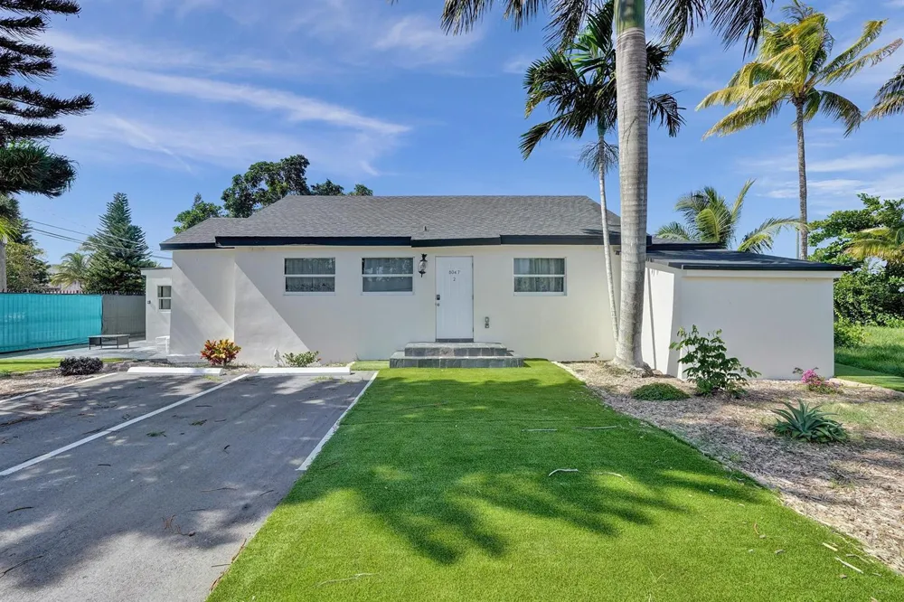 8047 NW 1st Place Miami, FL 33150