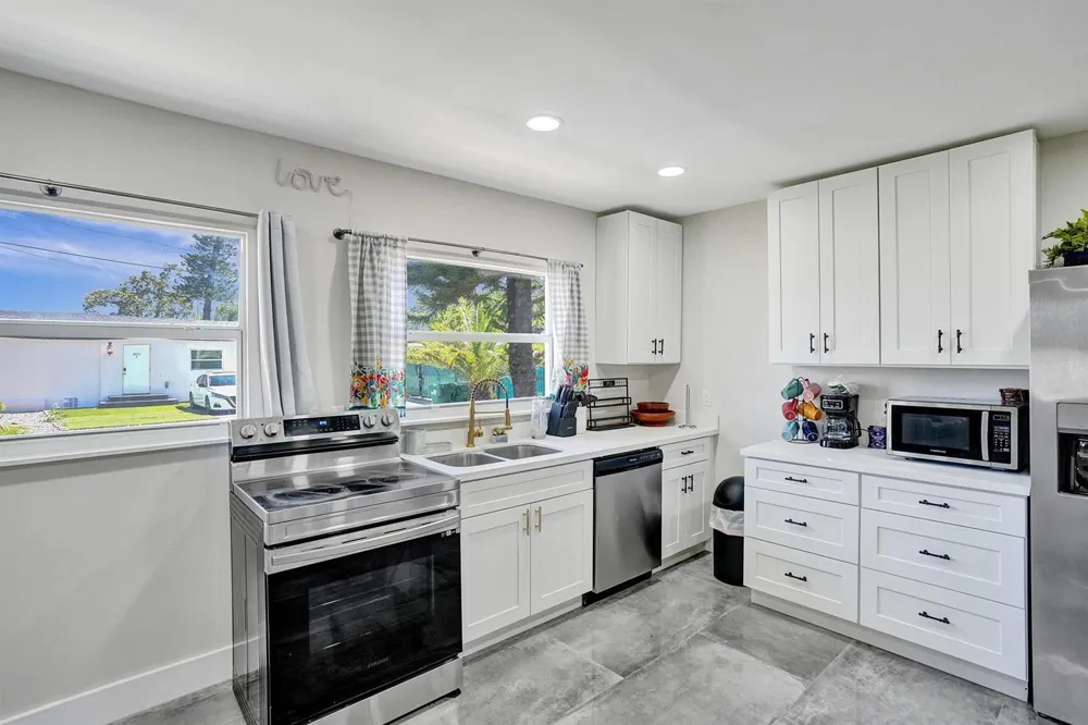 8047 NW 1st Place Miami, FL 33150