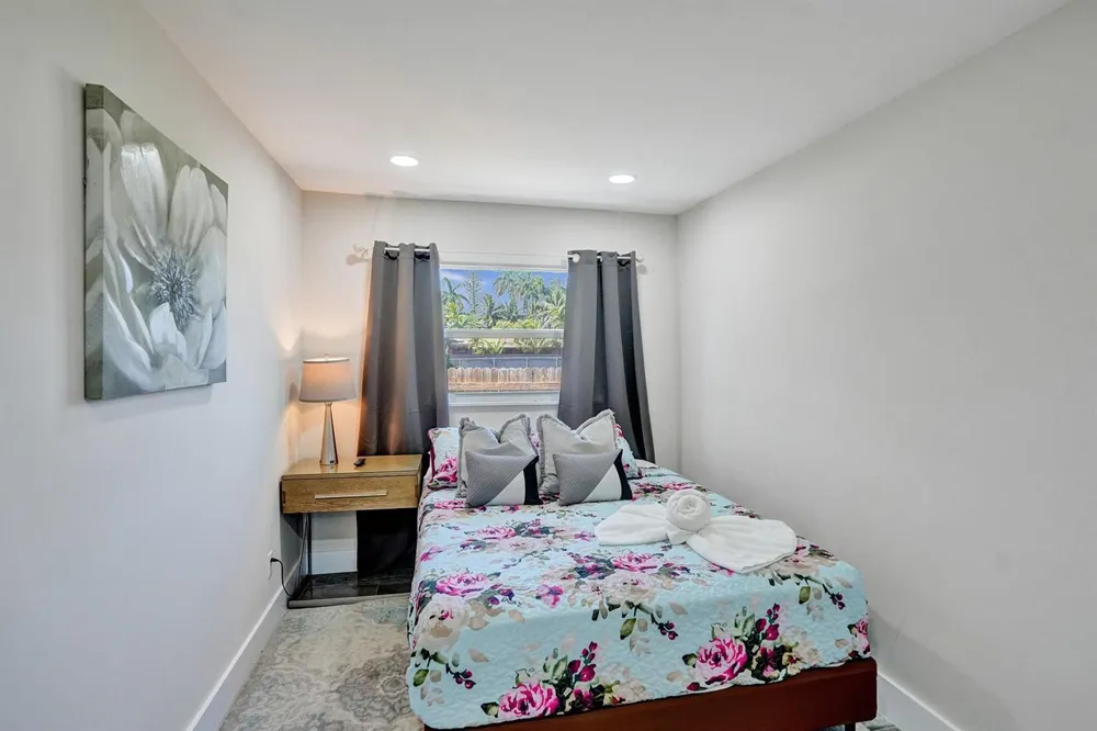 8047 NW 1st Place Miami, FL 33150