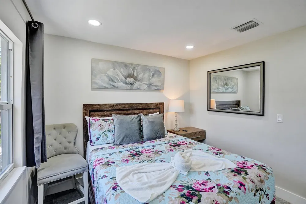 8047 NW 1st Place Miami, FL 33150