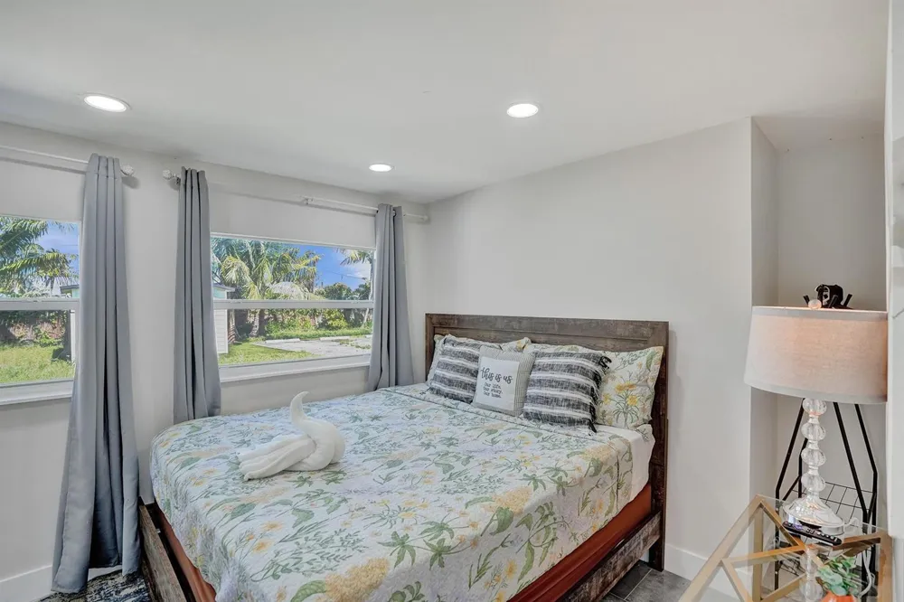 8047 NW 1st Place Miami, FL 33150