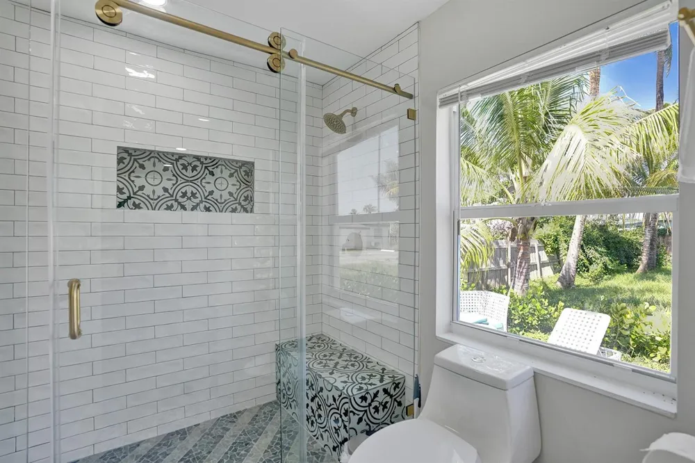 8047 NW 1st Place Miami, FL 33150
