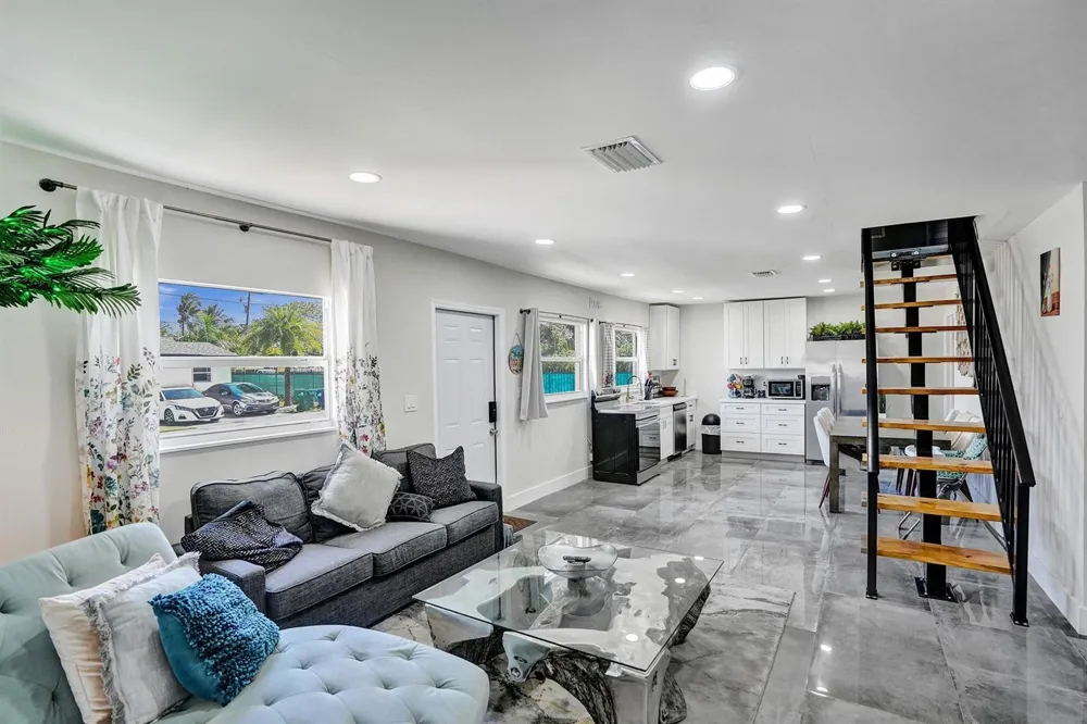 8047 NW 1st Place Miami, FL 33150