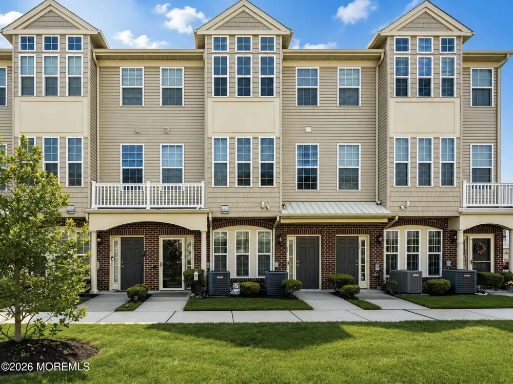 36 Kyle Drive Tinton Falls, NJ 07712