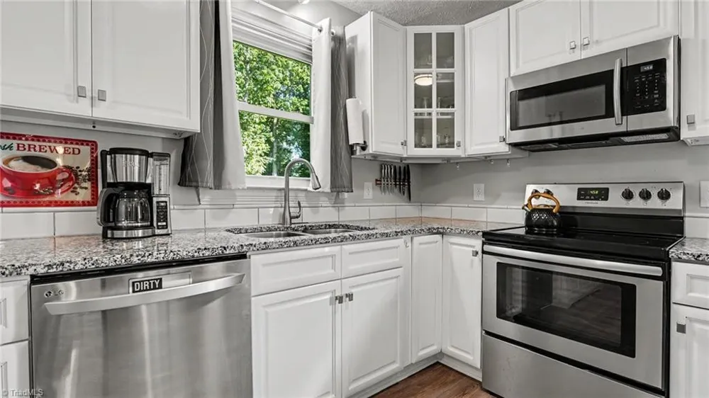 162 Oak Ridge Place Mount Airy, NC 27030