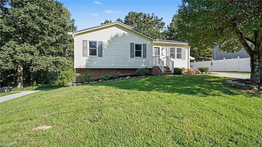 162 Oak Ridge Place Mount Airy, NC 27030