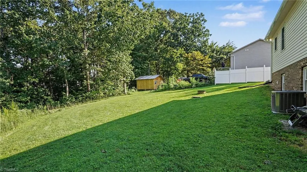 162 Oak Ridge Place Mount Airy, NC 27030