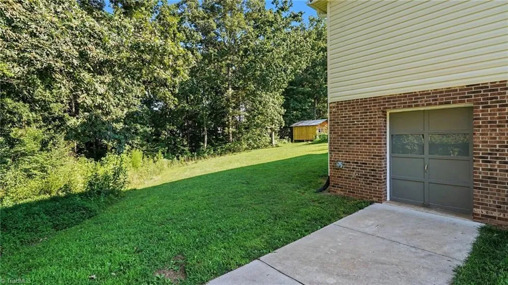 162 Oak Ridge Place Mount Airy, NC 27030