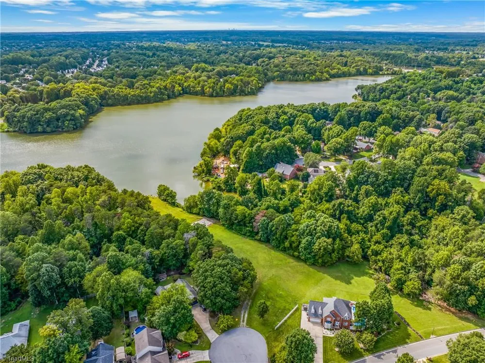 1401 Whites Mill Road High Point, NC 27265