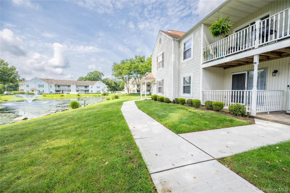 69 Fairview Circle Middle Island, NY 11953