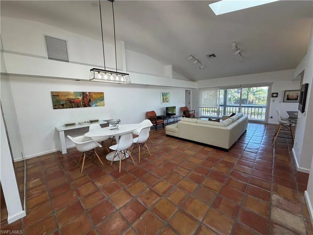 27189 Gasparilla Drive Bonita Springs, FL 34135