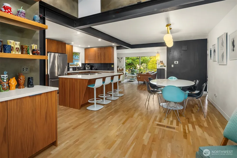 10619 Sand Point Way NE Seattle, WA 98125