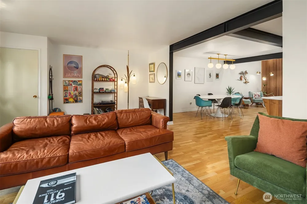 10619 Sand Point Way NE Seattle, WA 98125