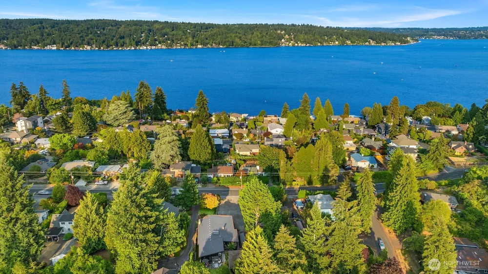 10619 Sand Point Way NE Seattle, WA 98125