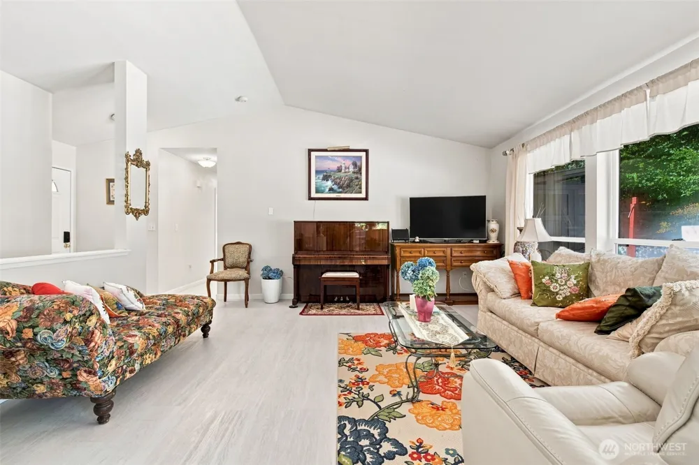 6839 E FILLMORE STREET Port Orchard, WA 98366