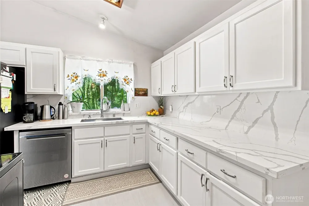 6839 E FILLMORE STREET Port Orchard, WA 98366