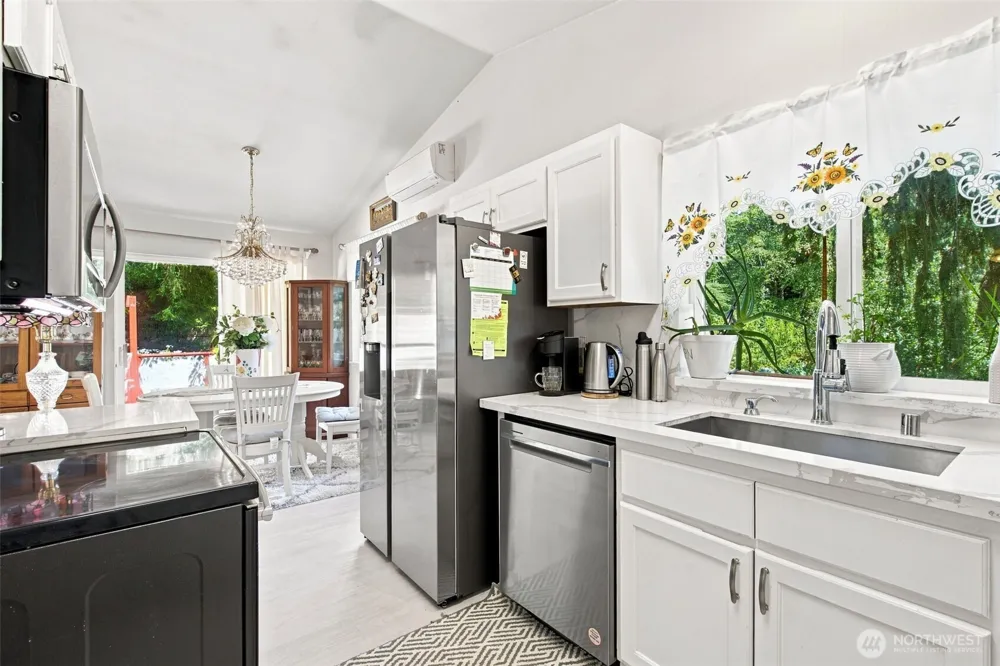 6839 E FILLMORE STREET Port Orchard, WA 98366