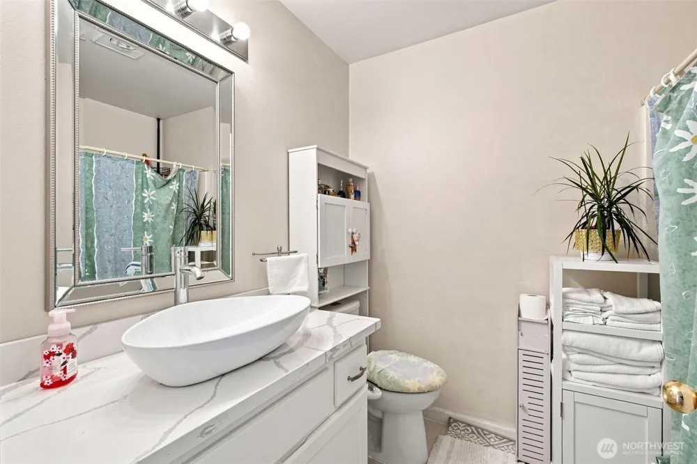6839 E FILLMORE STREET Port Orchard, WA 98366
