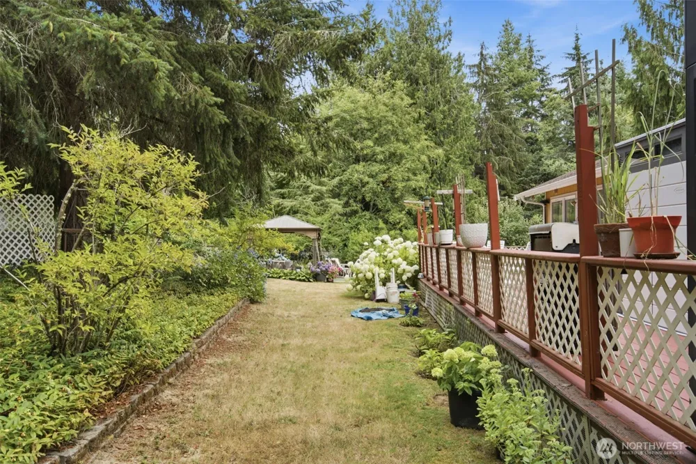 6839 E FILLMORE STREET Port Orchard, WA 98366