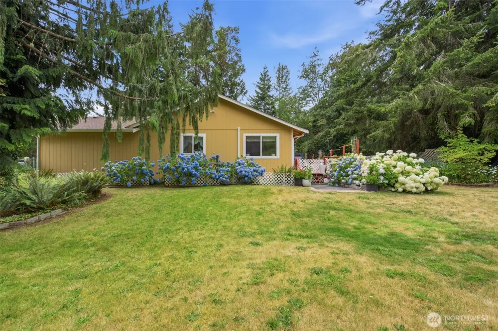 6839 E FILLMORE STREET Port Orchard, WA 98366