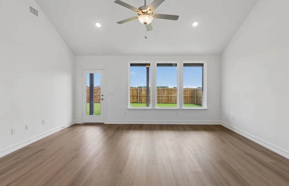 1216 Graydon Street Aubrey, TX 76227
