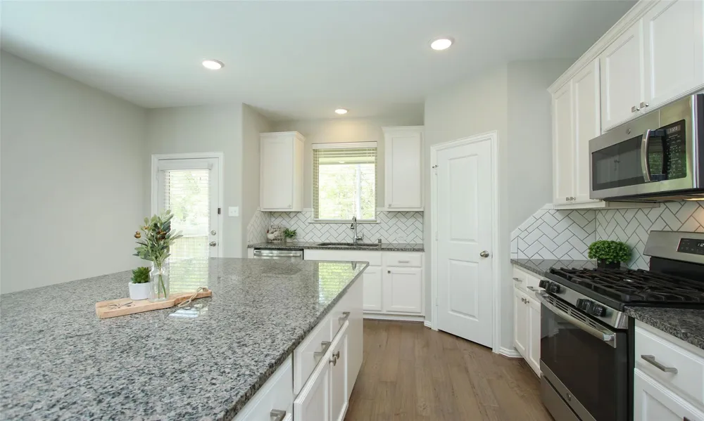 177 Emory Birch Drive Montgomery, TX 77316