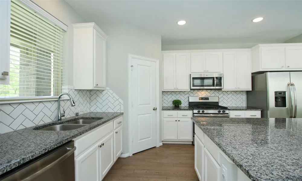 177 Emory Birch Drive Montgomery, TX 77316