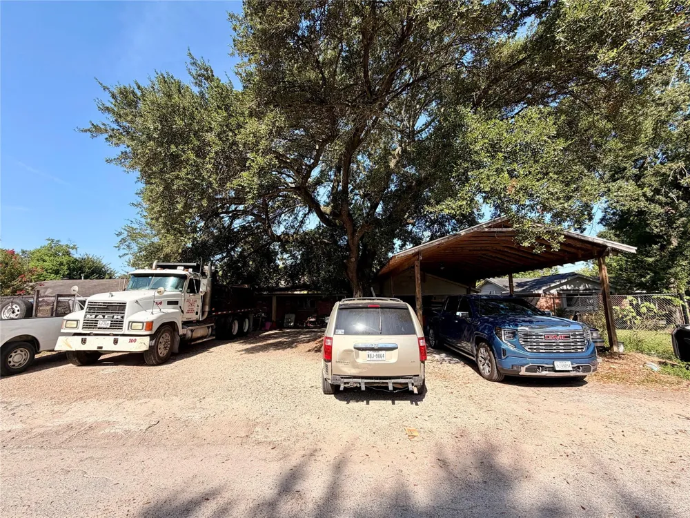 12915 Slater Lane Houston, TX 77039