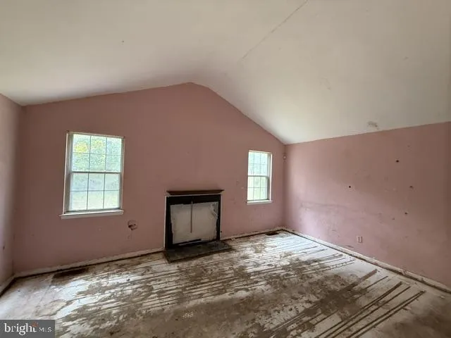 37 ASHLAND AVENUE Sicklerville, NJ 08081