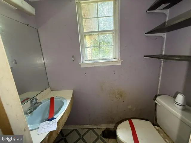 37 ASHLAND AVENUE Sicklerville, NJ 08081