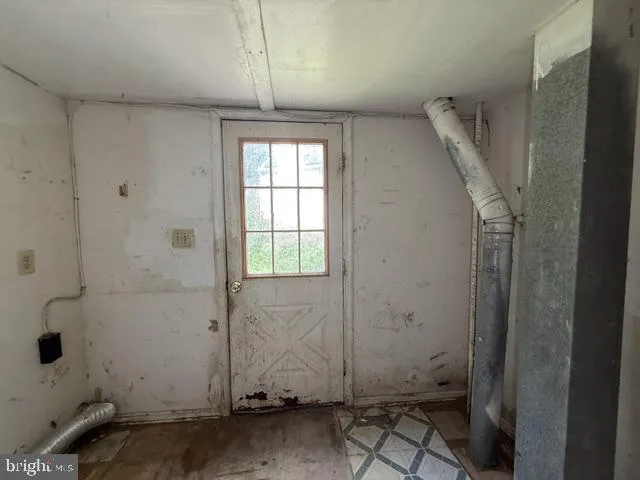 37 ASHLAND AVENUE Sicklerville, NJ 08081