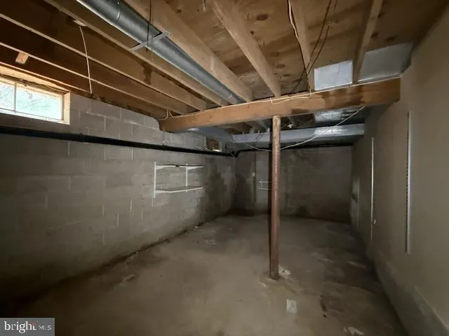 37 ASHLAND AVENUE Sicklerville, NJ 08081